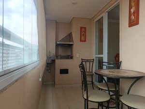 Image 8 - 918682