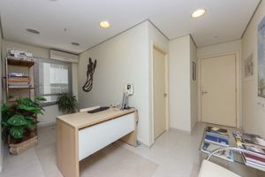 Image 9 - 918685