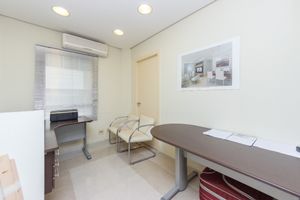 Image 4 - 918685