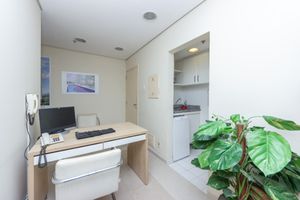 Image 13 - 918685