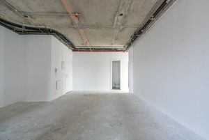 Image 12 - 918686