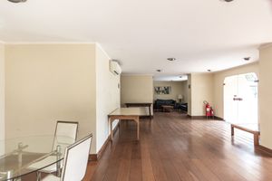 Image 13 - 918688