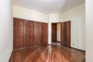 Image 30 - 918690