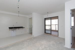 Image 1 - 918697