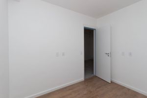 Image 10 - 918697