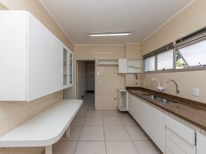 Image 11 - 918706