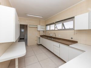 Image 10 - 918706