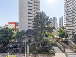 Image 9 - 918706