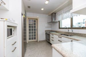 Image 31 - 918712