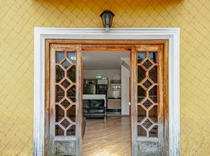 Image 33 - 918720