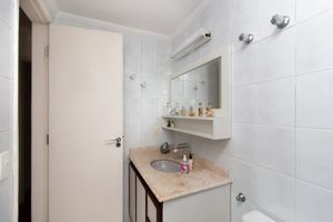 Image 11 - 918727