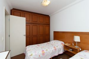 Image 13 - 918727