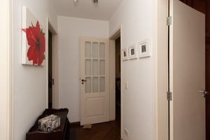 Image 21 - 918727