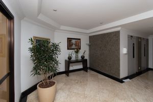 Image 31 - 918727