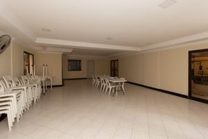 Image 33 - 918727