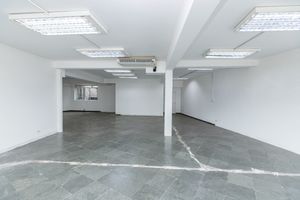 Image 15 - 918732