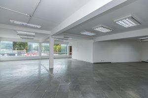 Image 17 - 918732