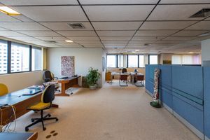 Image 3 - 918733