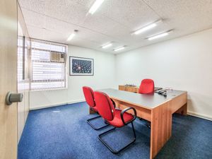 Image 15 - 918734