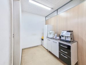 Image 21 - 918734
