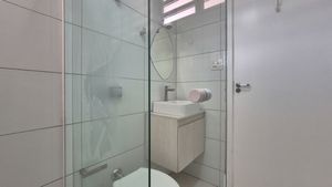 Image 9 - 918737