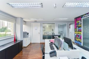 Image 1 - 918740