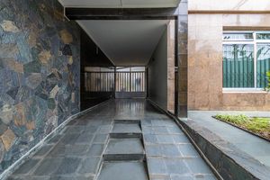 Image 102 - 918741