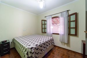 Image 11 - 918755