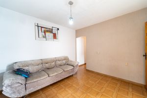Image 34 - 918755