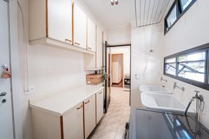 Image 13 - 918758