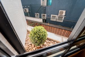 Image 32 - 918758