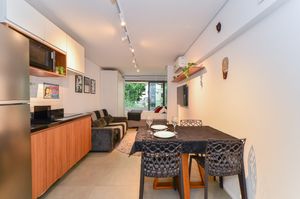 Image 1 - 918762