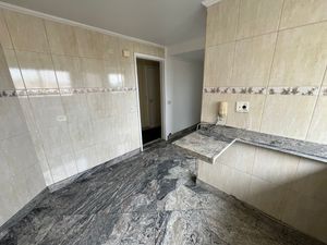 Image 19 - 918765