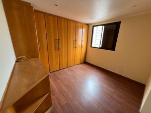 Image 33 - 918765