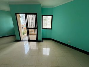 Image 13 - 918765