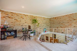 Image 15 - 918778