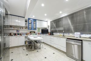 Image 18 - 918781