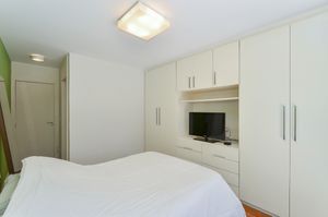Image 16 - 918787