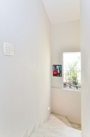 Image 22 - 918787
