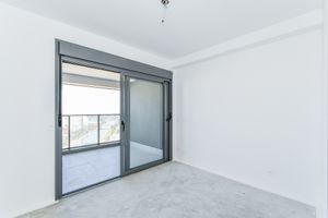 Image 23 - 918795