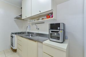 Image 15 - 918800
