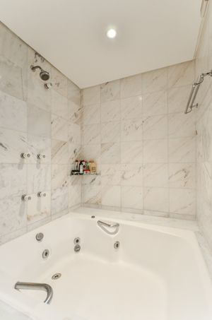 Image 34 - 918803