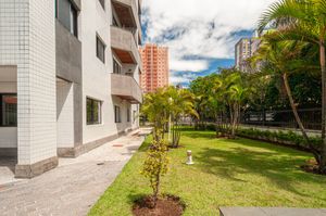 Image 16 - 918804