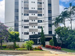Image 4 - 918804