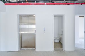 Image 6 - 918807