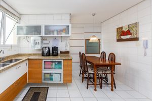 Image 13 - 918811