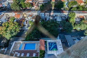 Image 4 - 918812