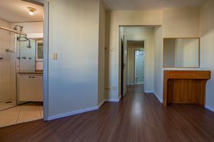 Image 9 - 918812