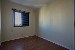 Image 11 - 918812