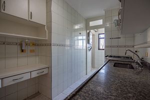 Image 18 - 918812